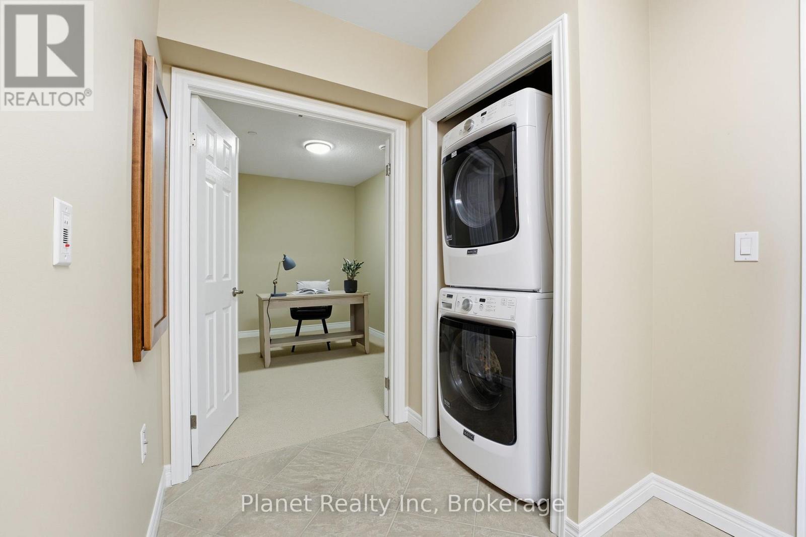 C305 - 65 BAYBERRY DRIVE