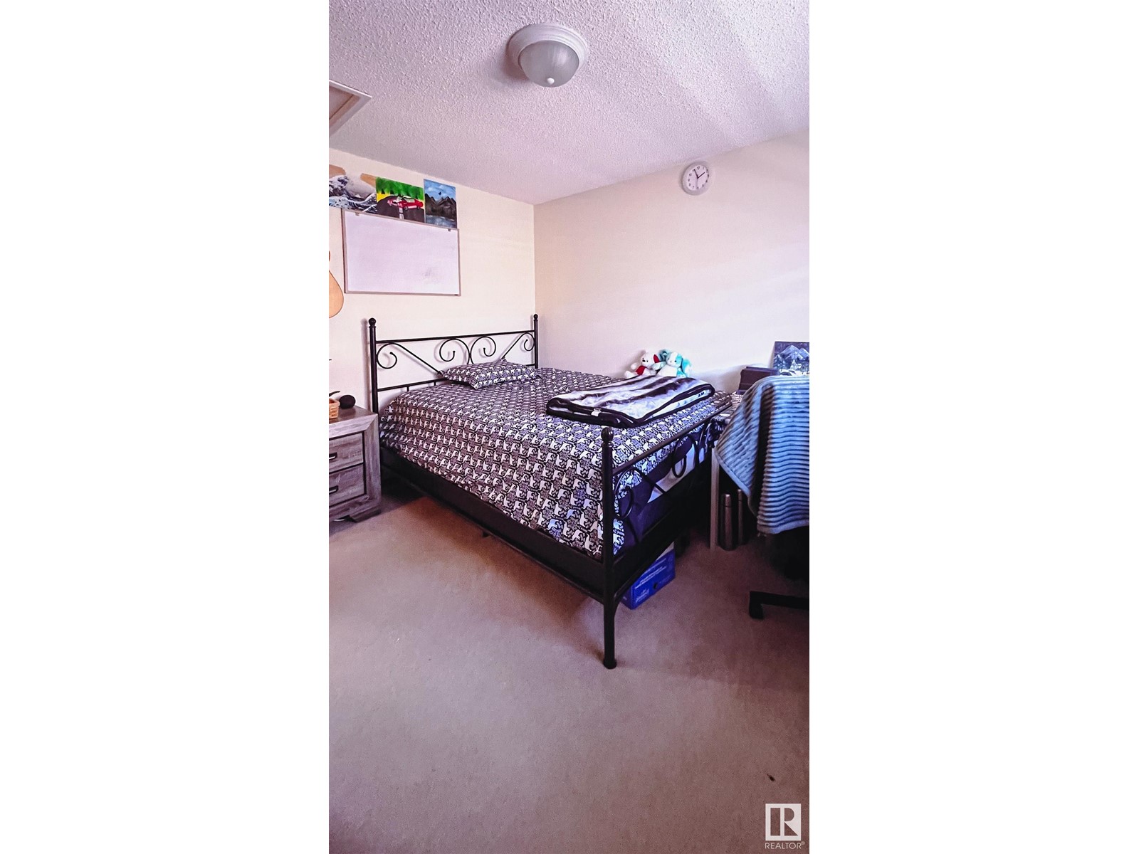 2331 37B AV NW