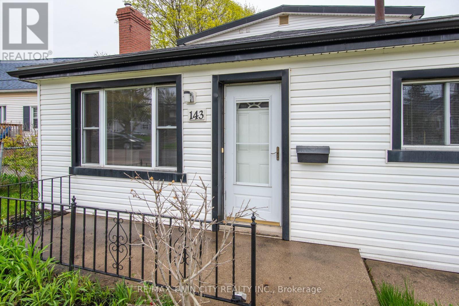 143 BRIDGEPORT ROAD E