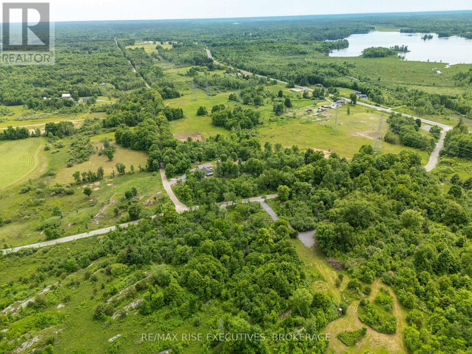 85 WHITE LAKE ROAD S