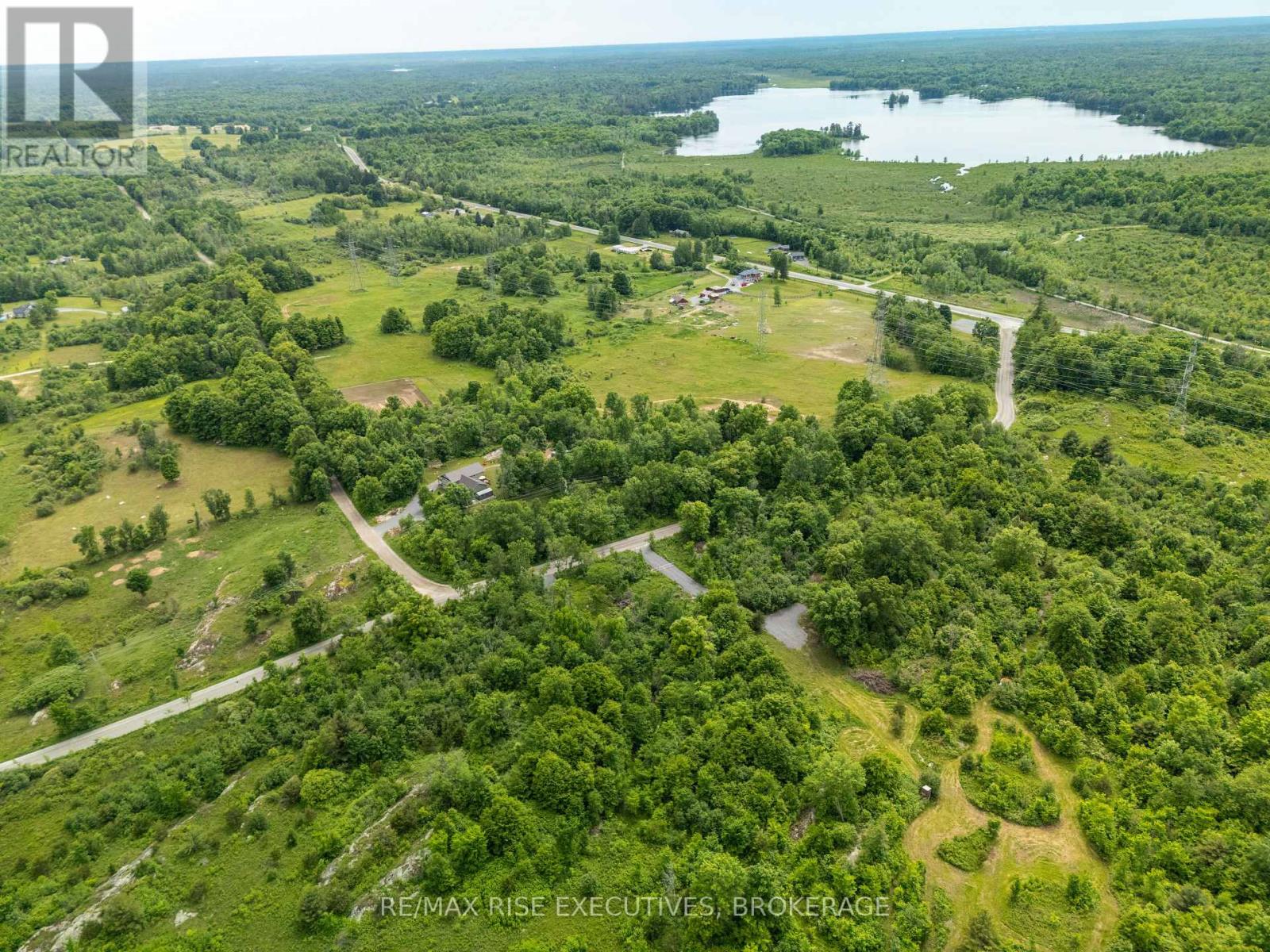 85 WHITE LAKE ROAD S