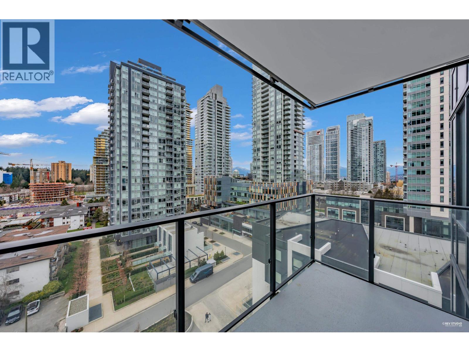 909 6537 TELFORD AVENUE