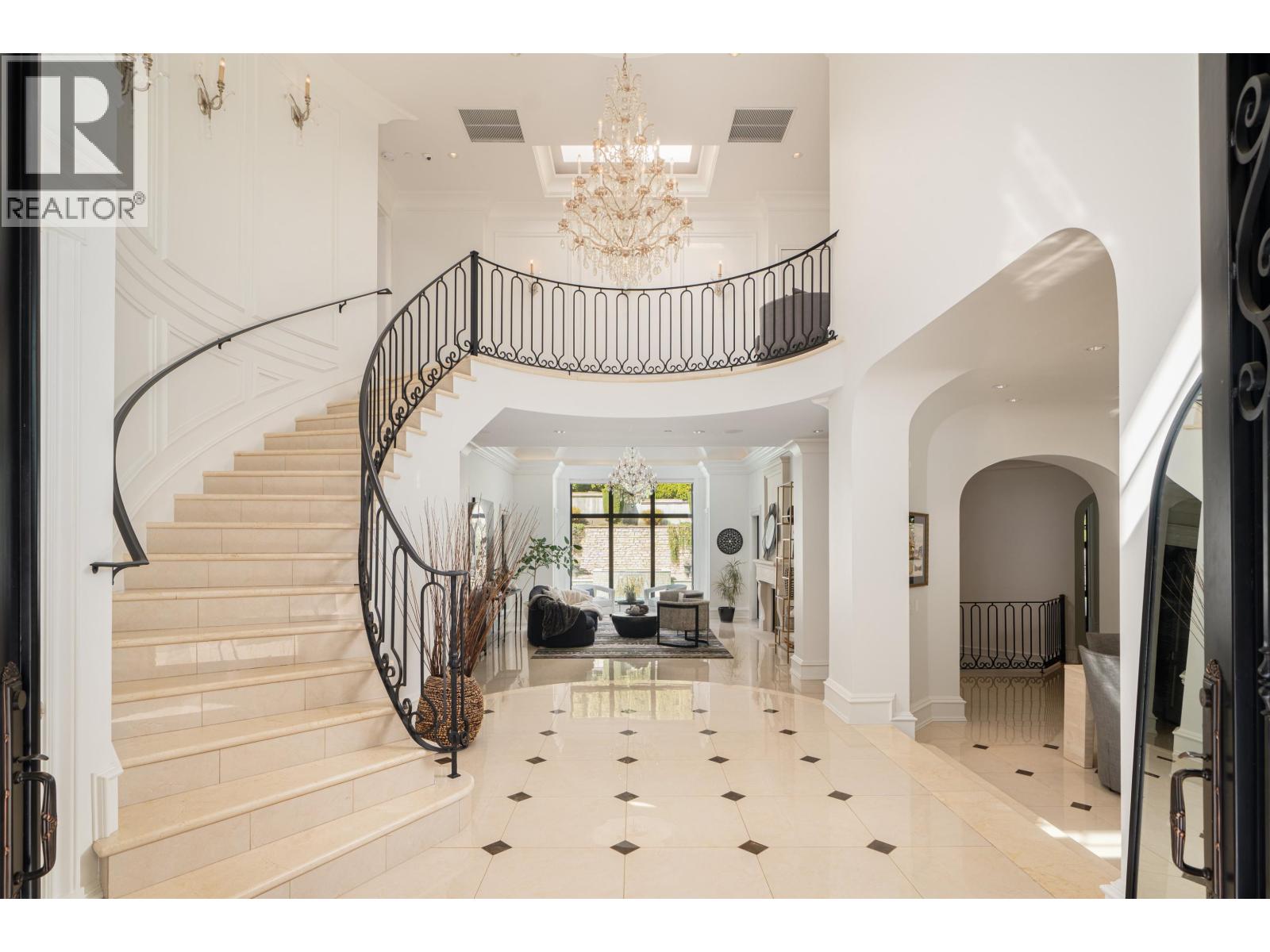 397 SOUTHBOROUGH DRIVE