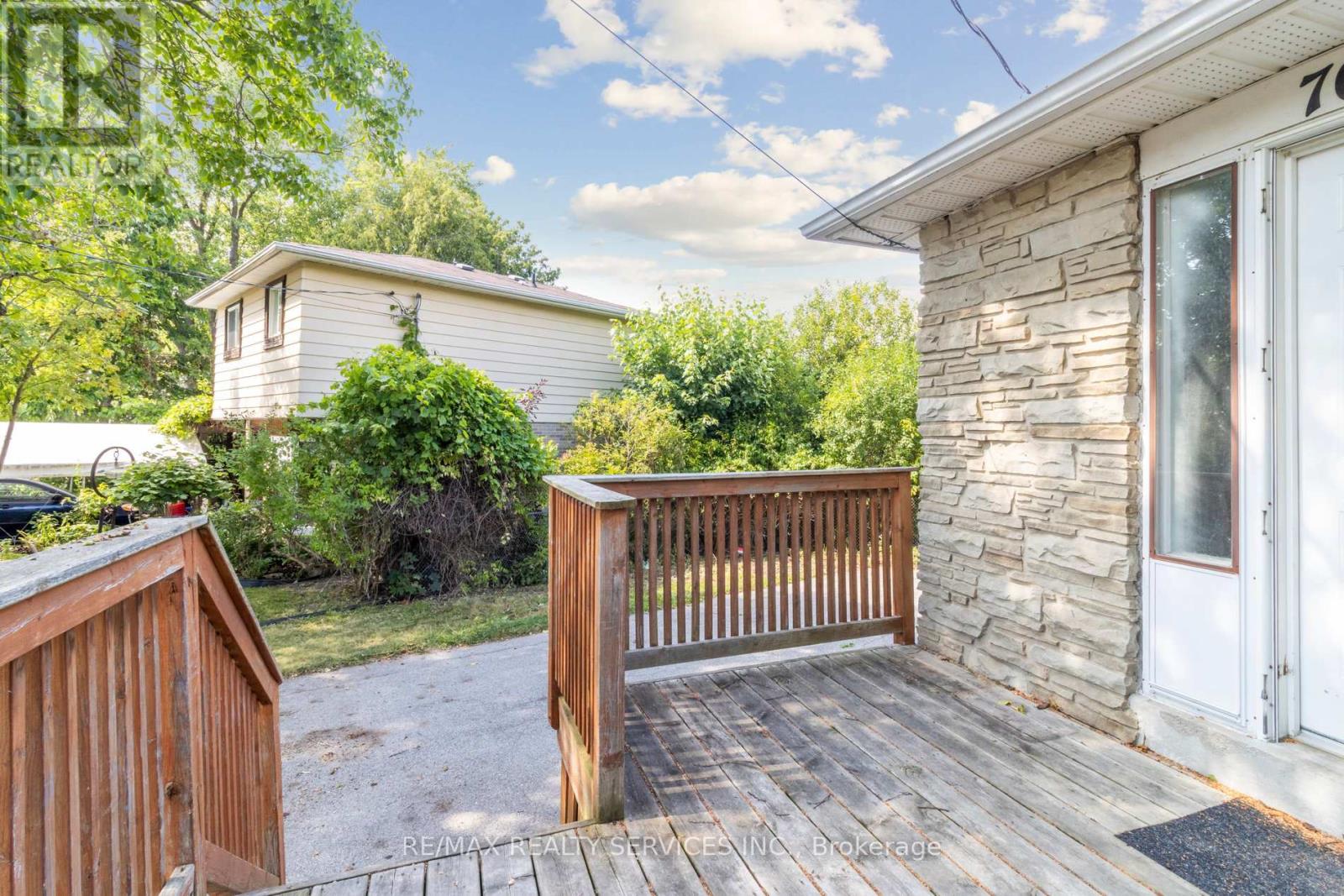 769 GREENFIELD CRESCENT