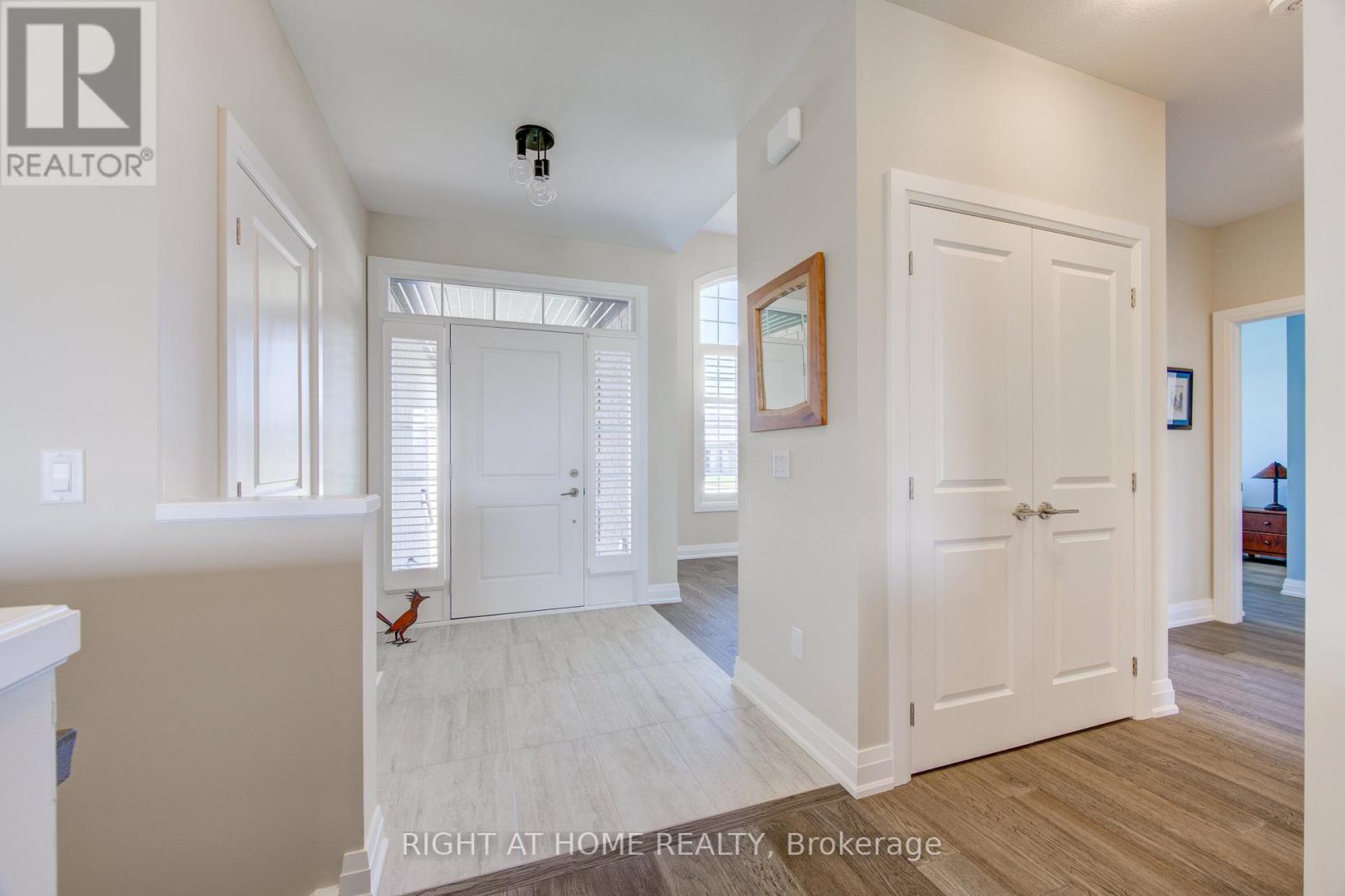 2043 LOCKWOOD CRESCENT