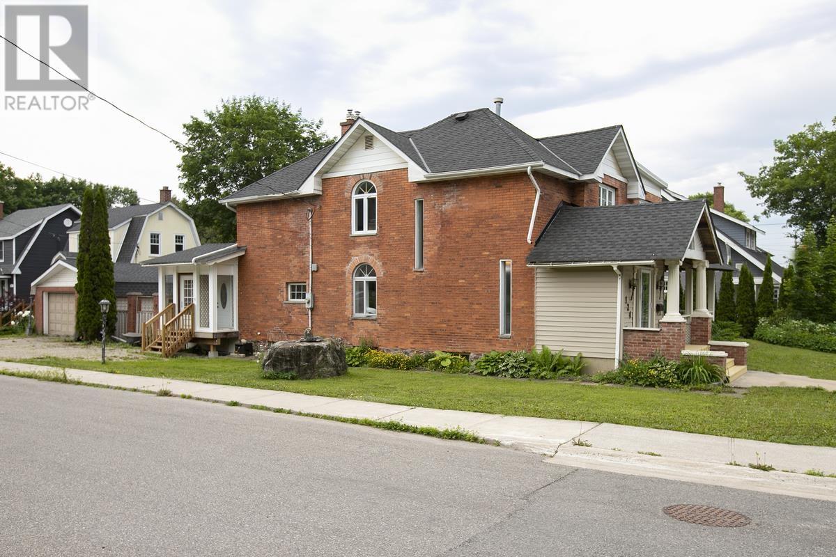124 Upton RD