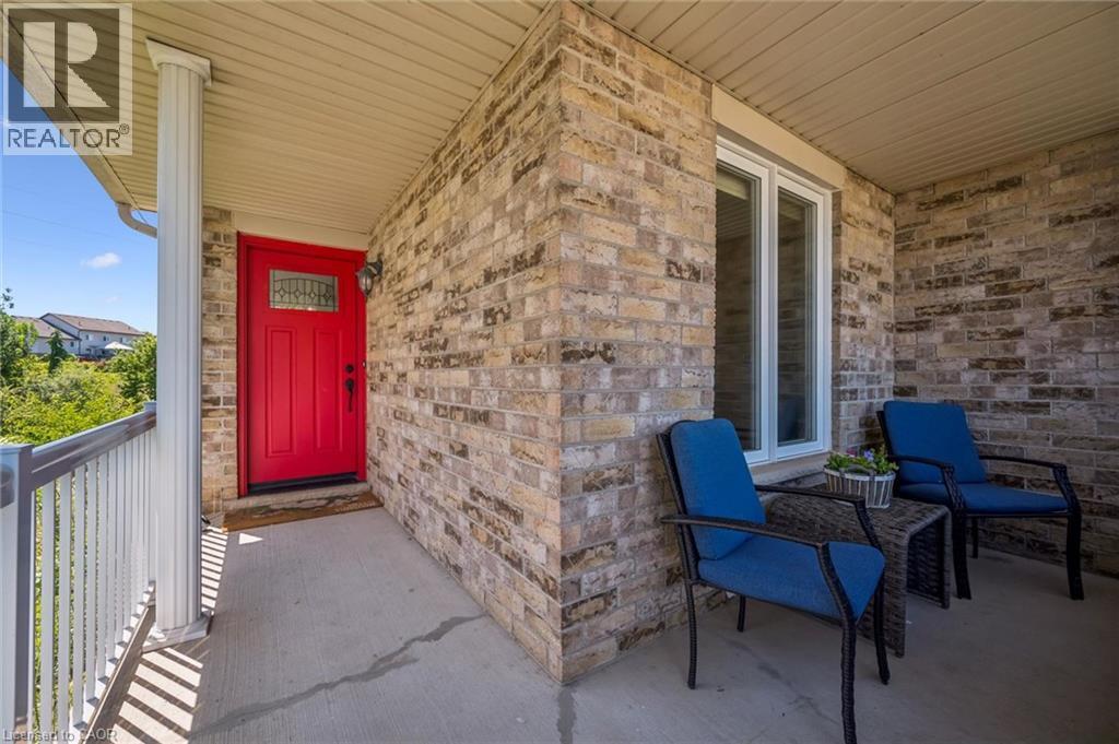 56 HENHOEFFER Crescent