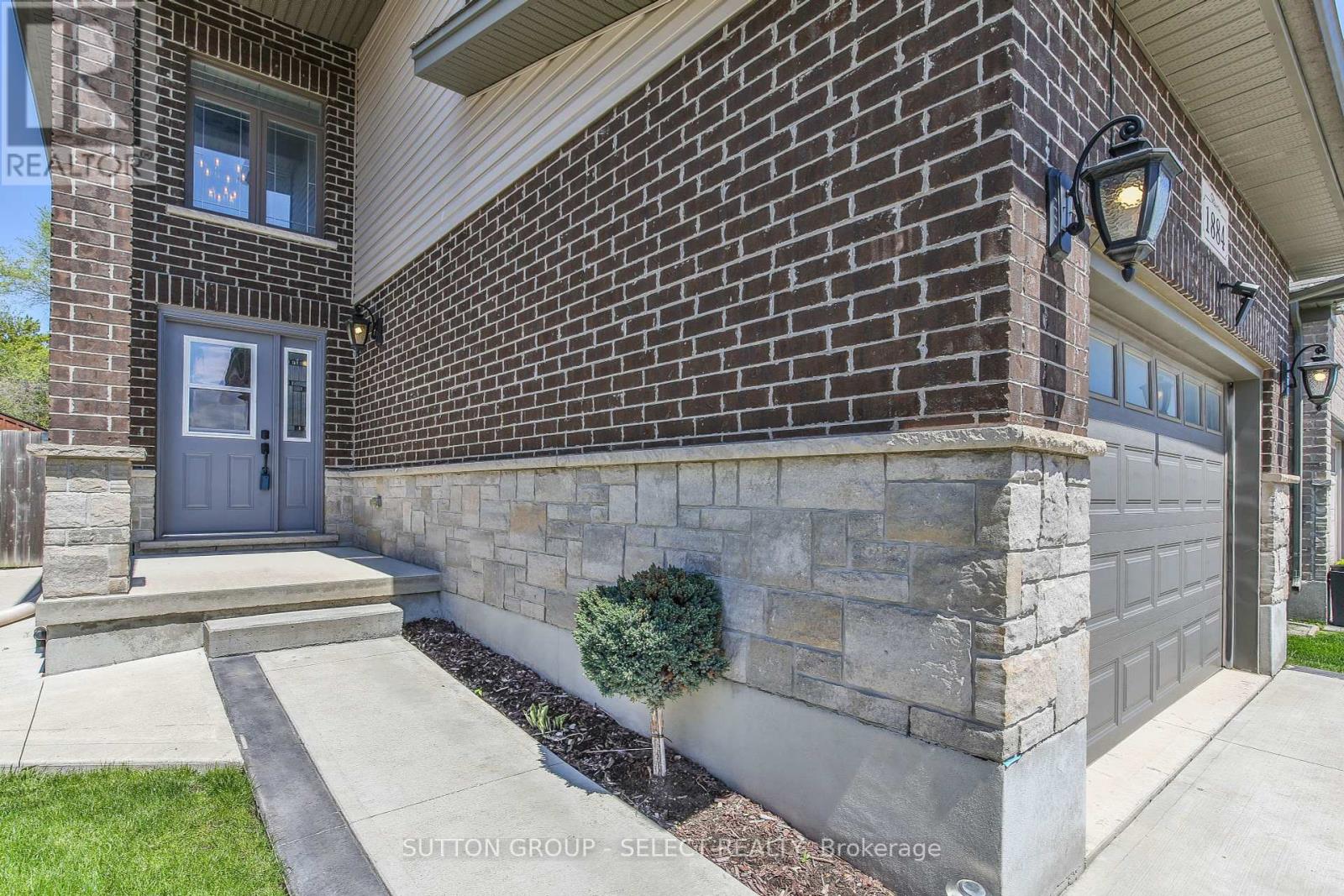 1884 FREDERICK CRESCENT