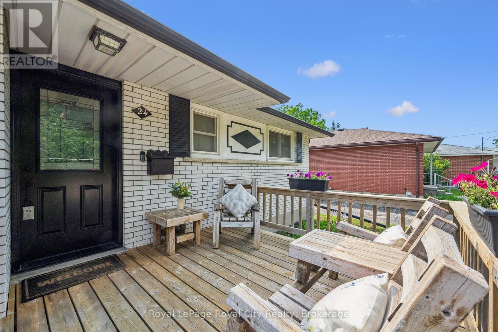 24 JULIA DRIVE
