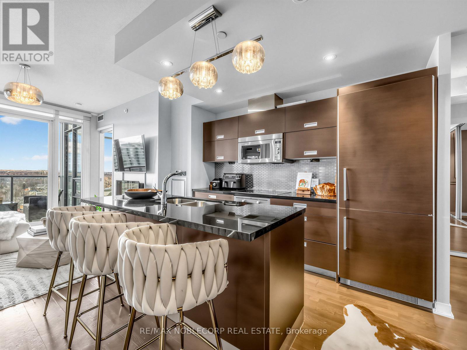 2212 - 88 PARK LAWN ROAD