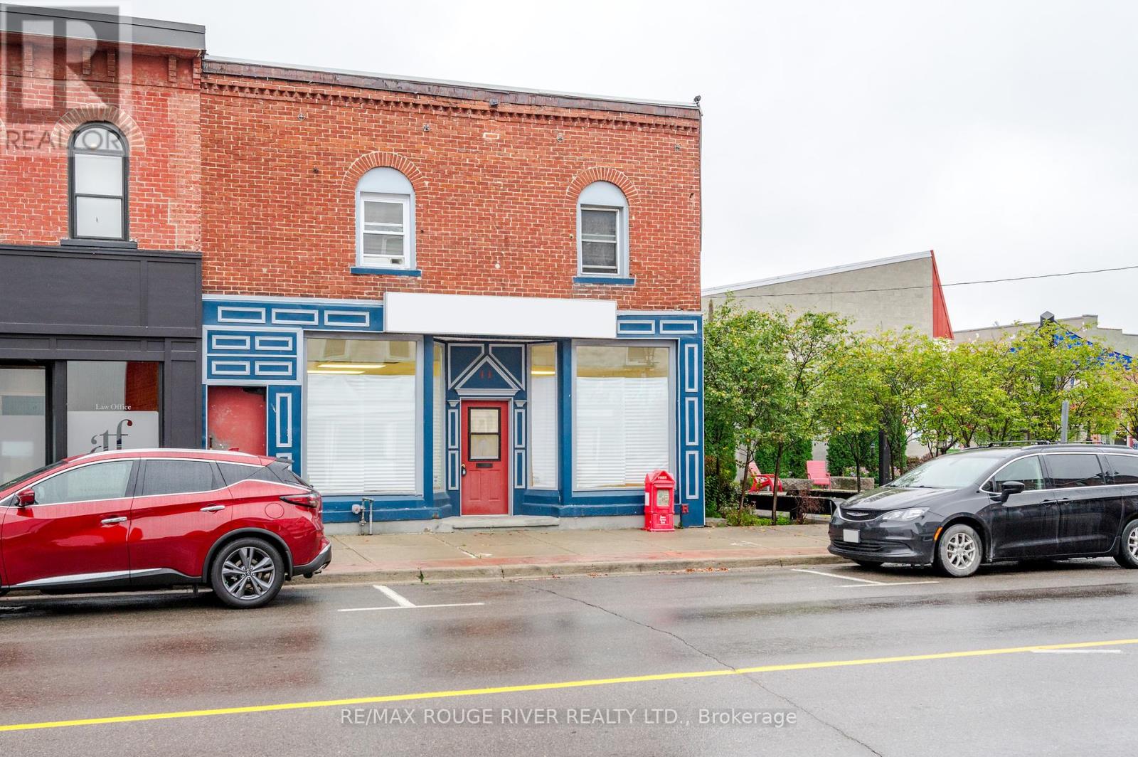 11 FRONT STREET N