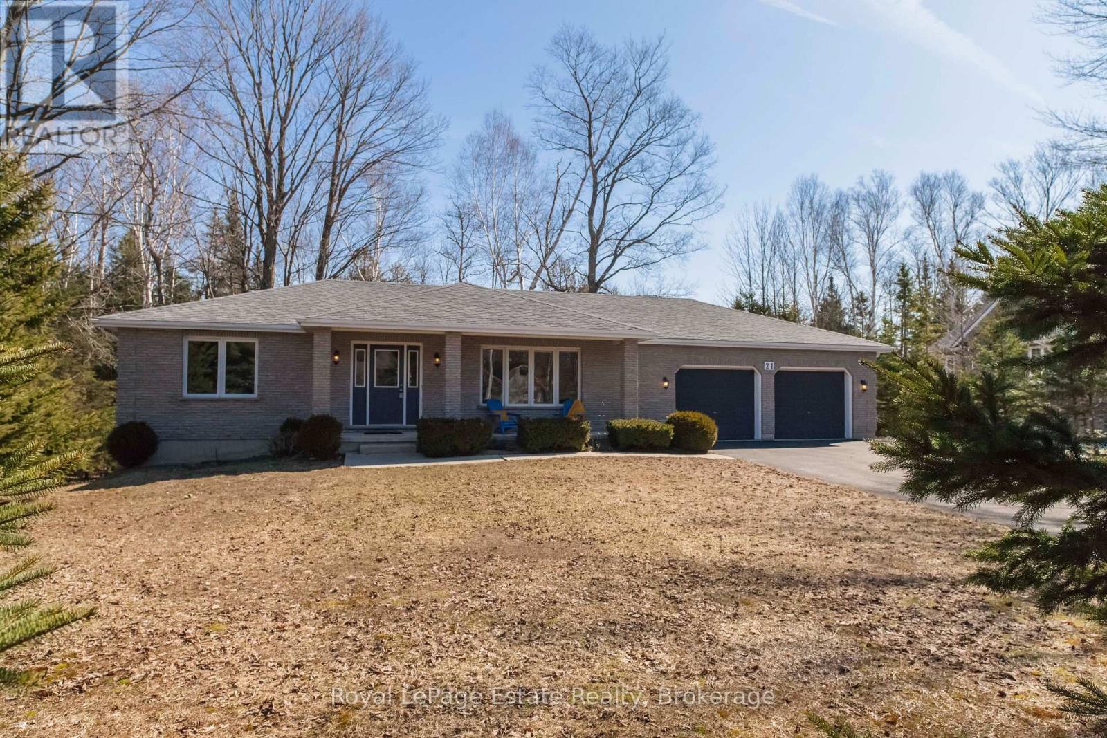 21 SAUBLE WOODS CRESCENT