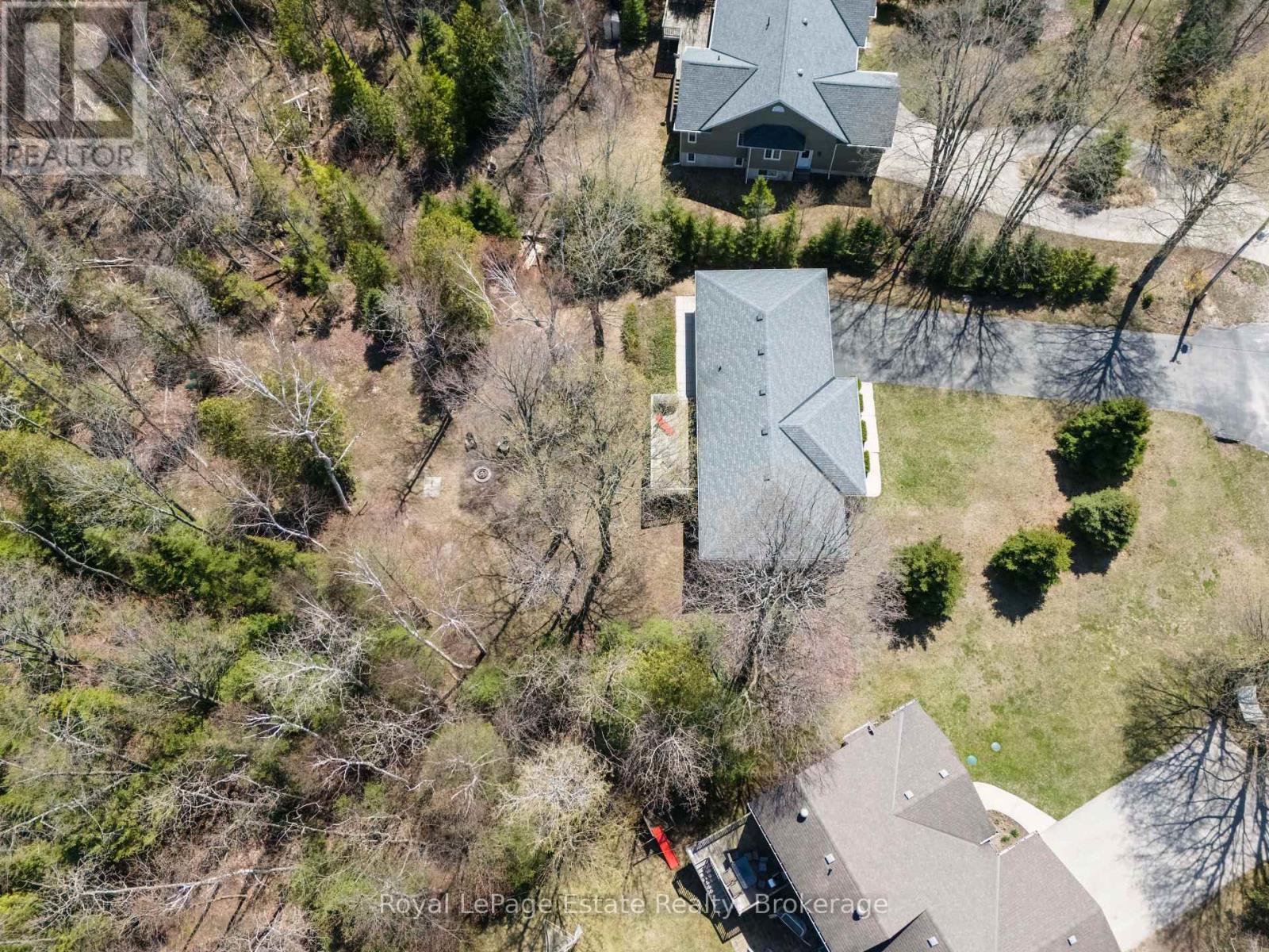 21 SAUBLE WOODS CRESCENT