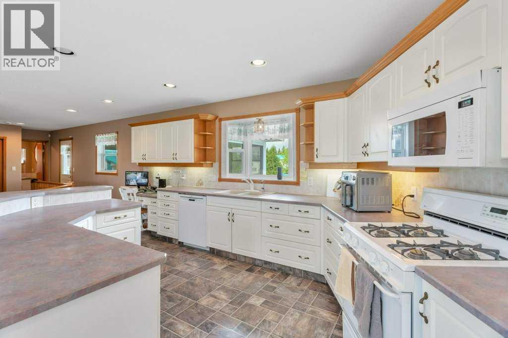 27556 Township Road 372