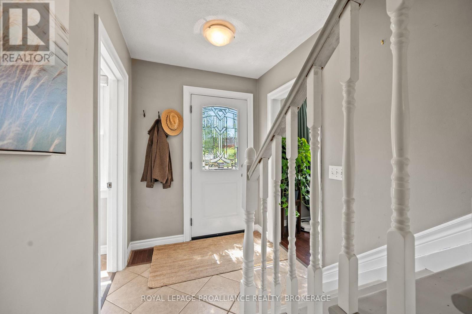 560 KING STREET W