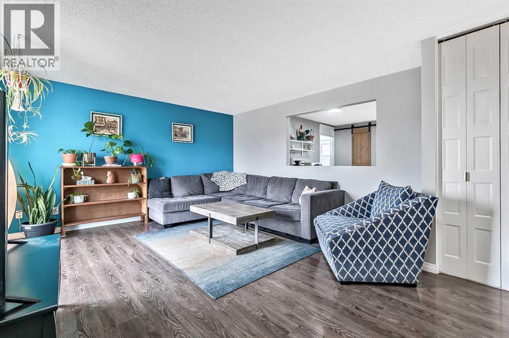 399 Maitland Crescent NE