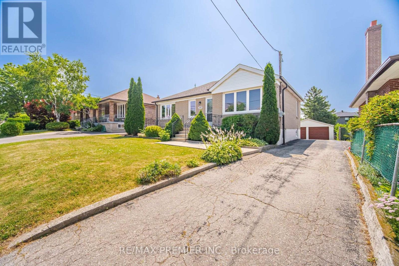 295 FALSTAFF AVENUE