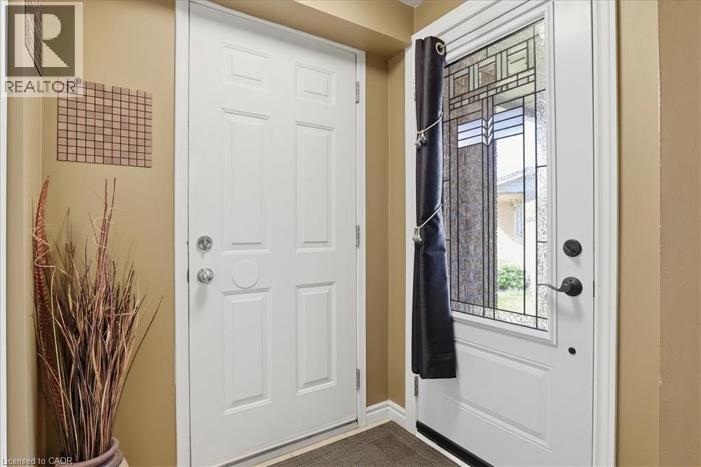 20 RIDGEWAY Crescent