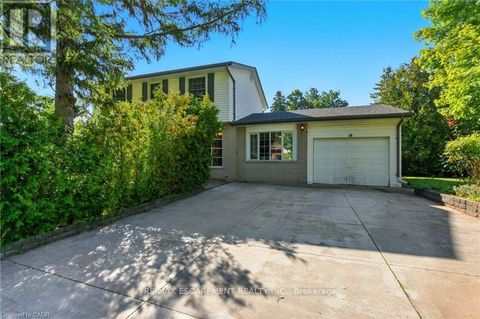 18 JASPER DRIVE Hamilton (Stoney Creek) ON L8G2S7