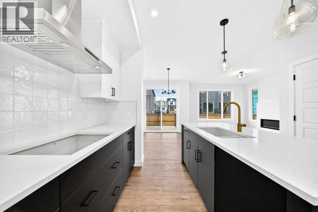 583 Buffaloberry Manor SE