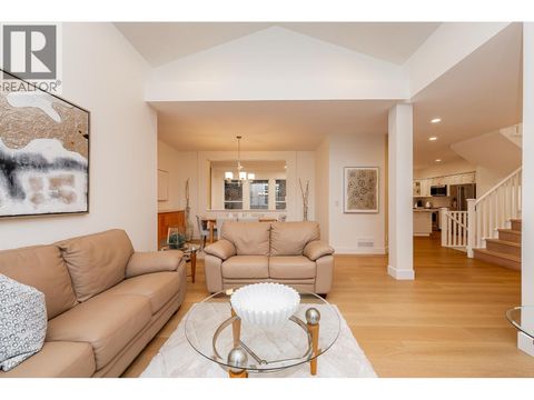 39 HOLLY DRIVE Port Moody BC V3H5M4