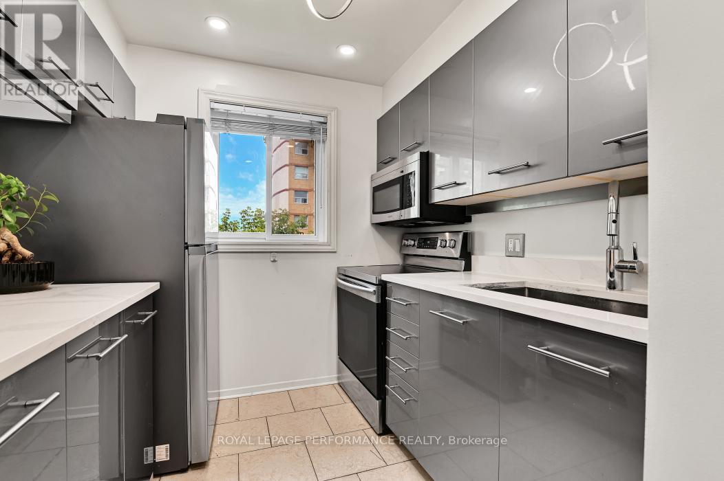 409 - 250 BRITTANY DRIVE