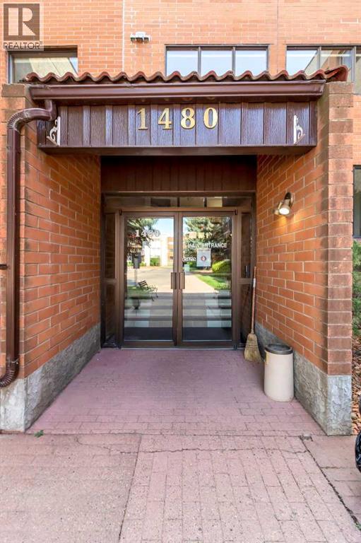 143, 1480 Southview Drive SE