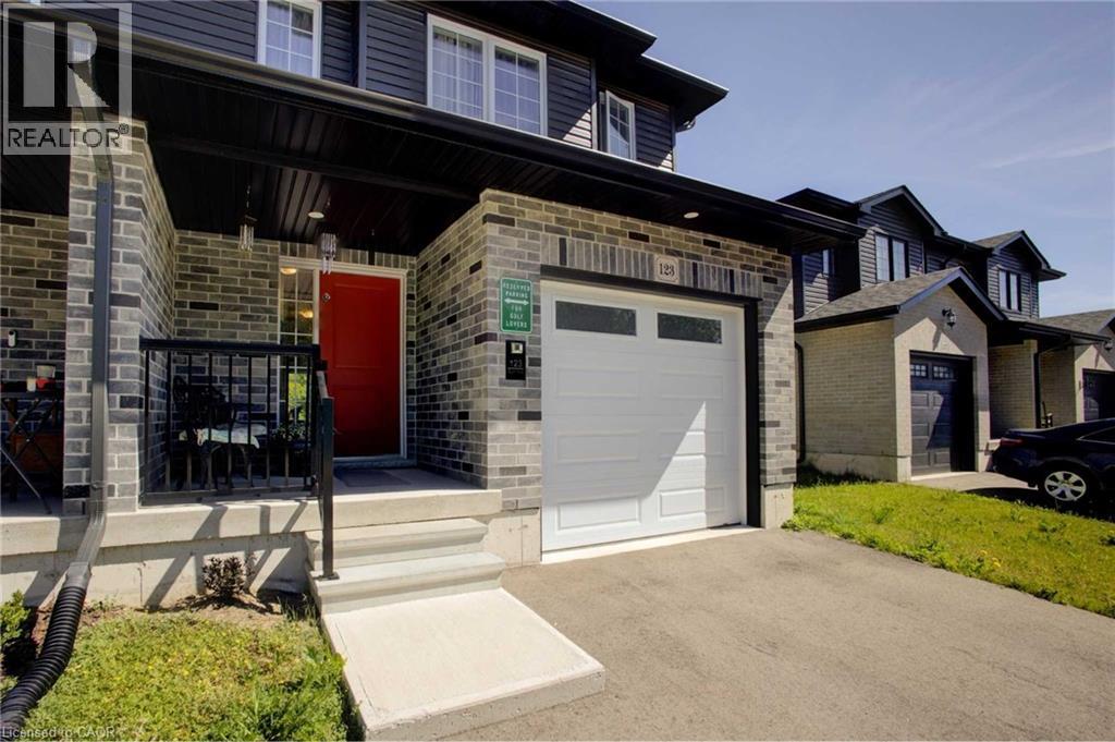 123 EGAN Avenue