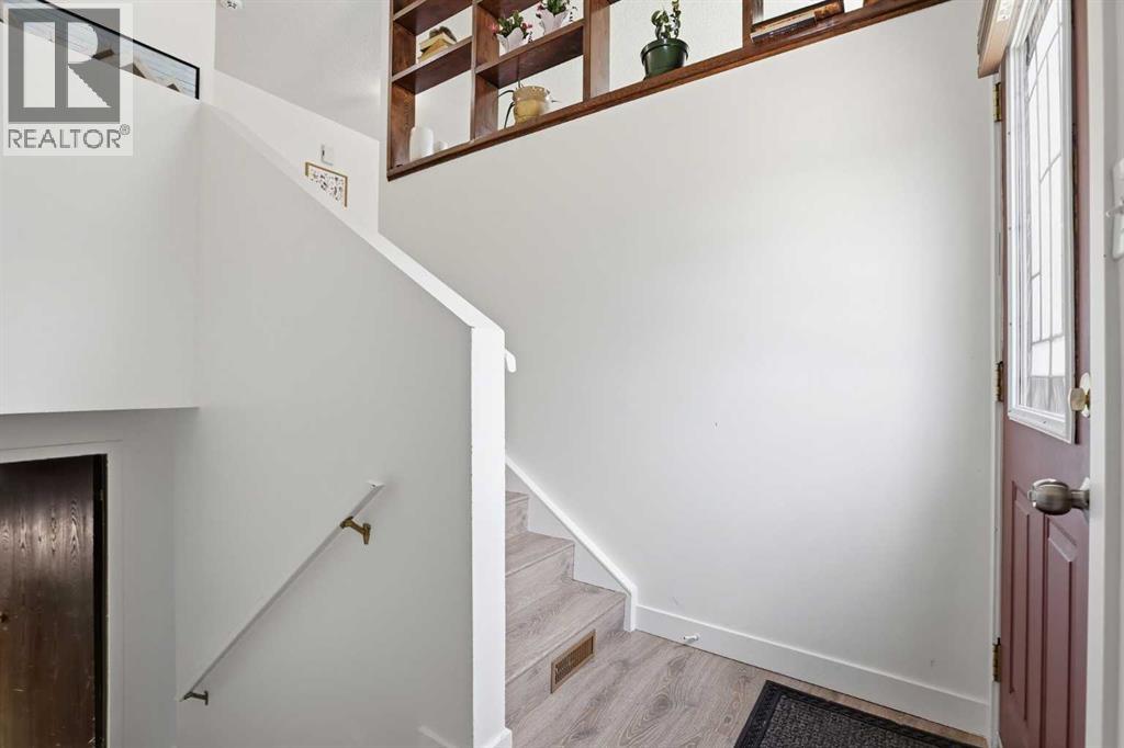 437 Maplewood  SE