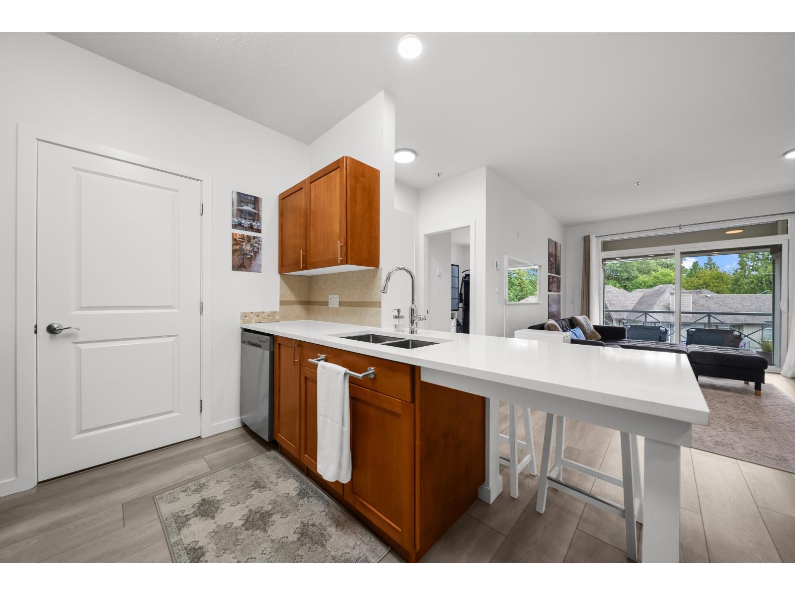 418 33318 E BOURQUIN CRESCENT
