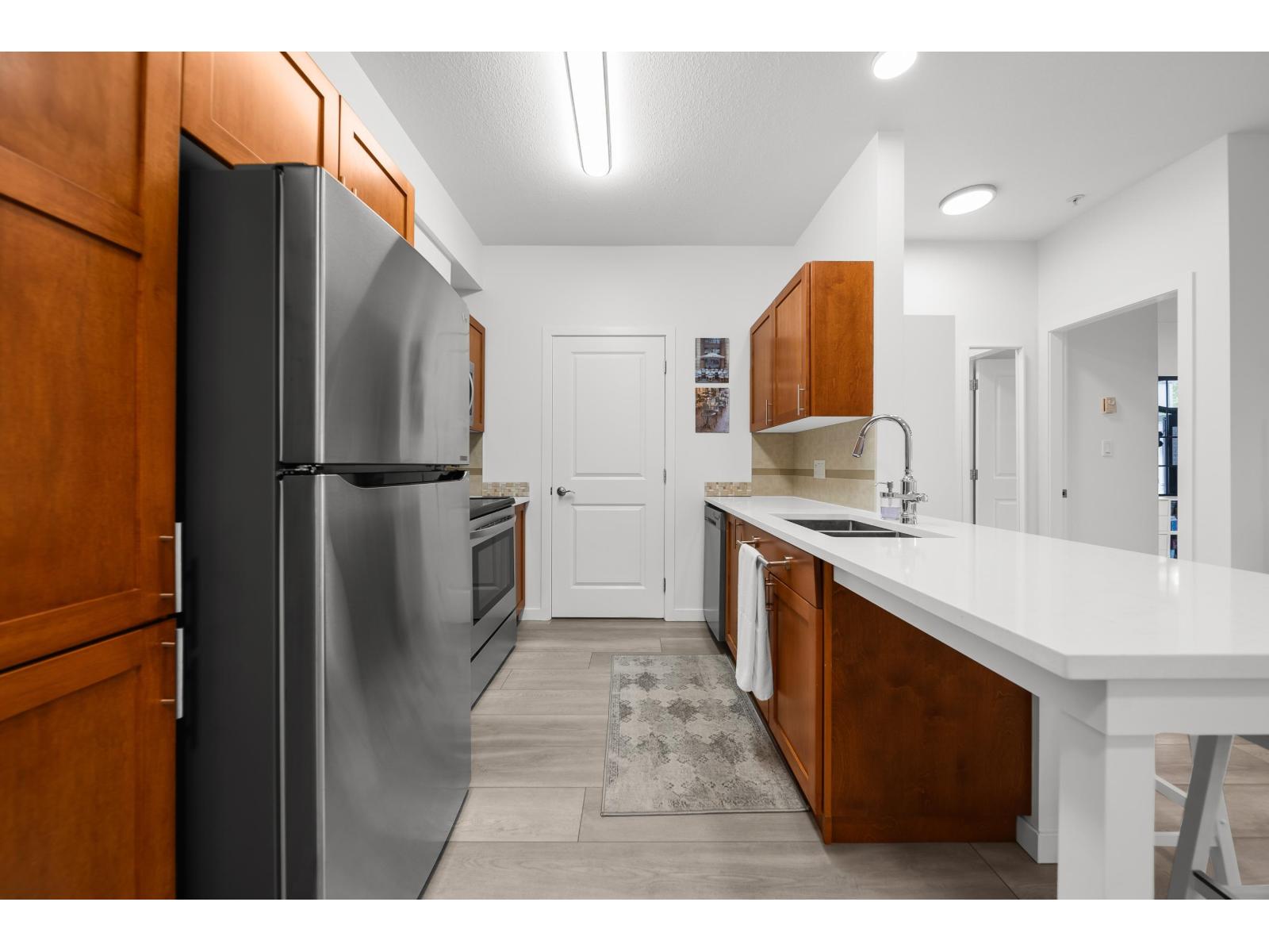 418 33318 E BOURQUIN CRESCENT