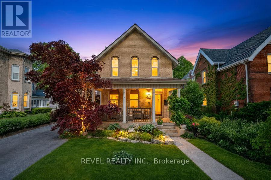 11 CHESTNUT AVENUE