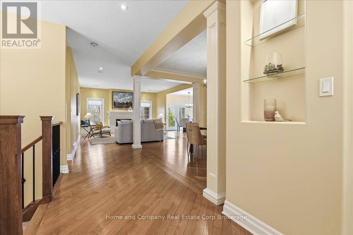 28 NORTH POINTE DRIVE