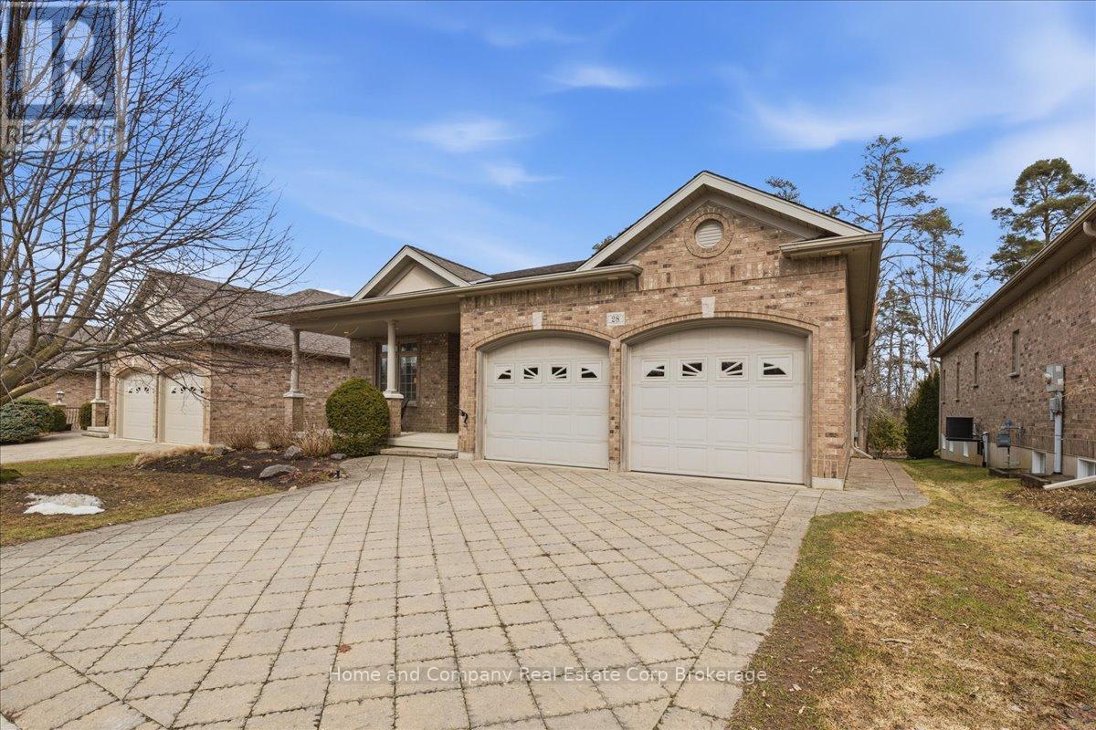 28 NORTH POINTE DRIVE