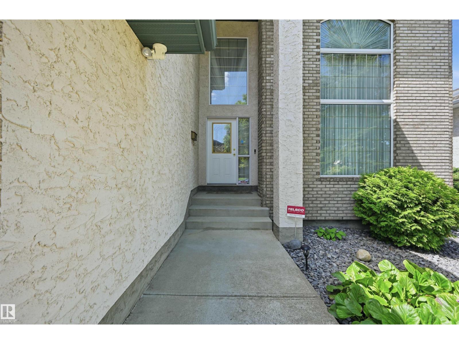 514 BUTTERWORTH WY NW