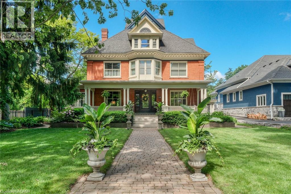18 BRANT Road N