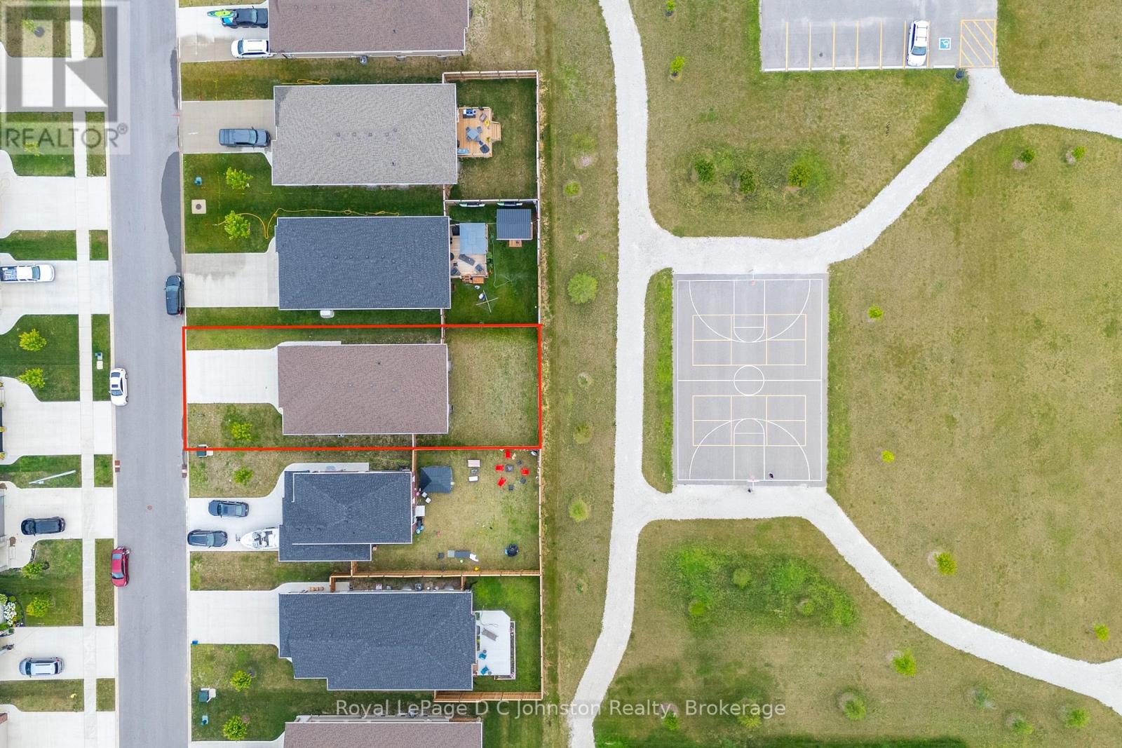 400 MARY ROSE AVENUE