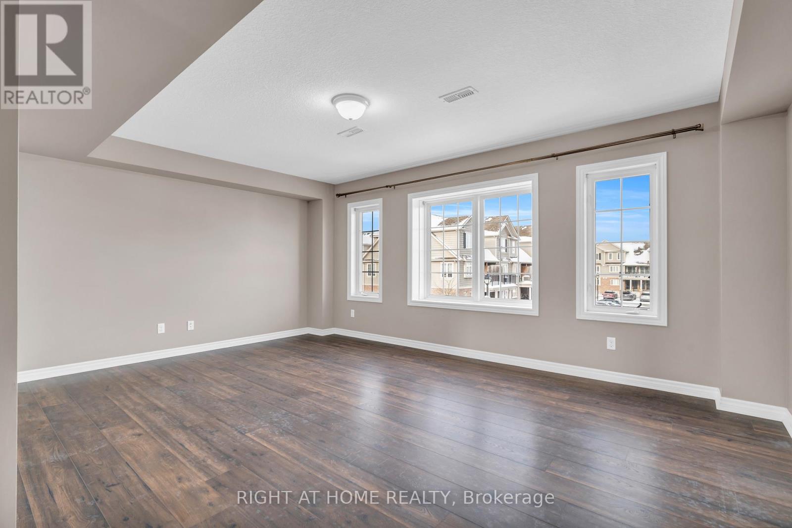 B - 630 WOODLAWN ROAD E