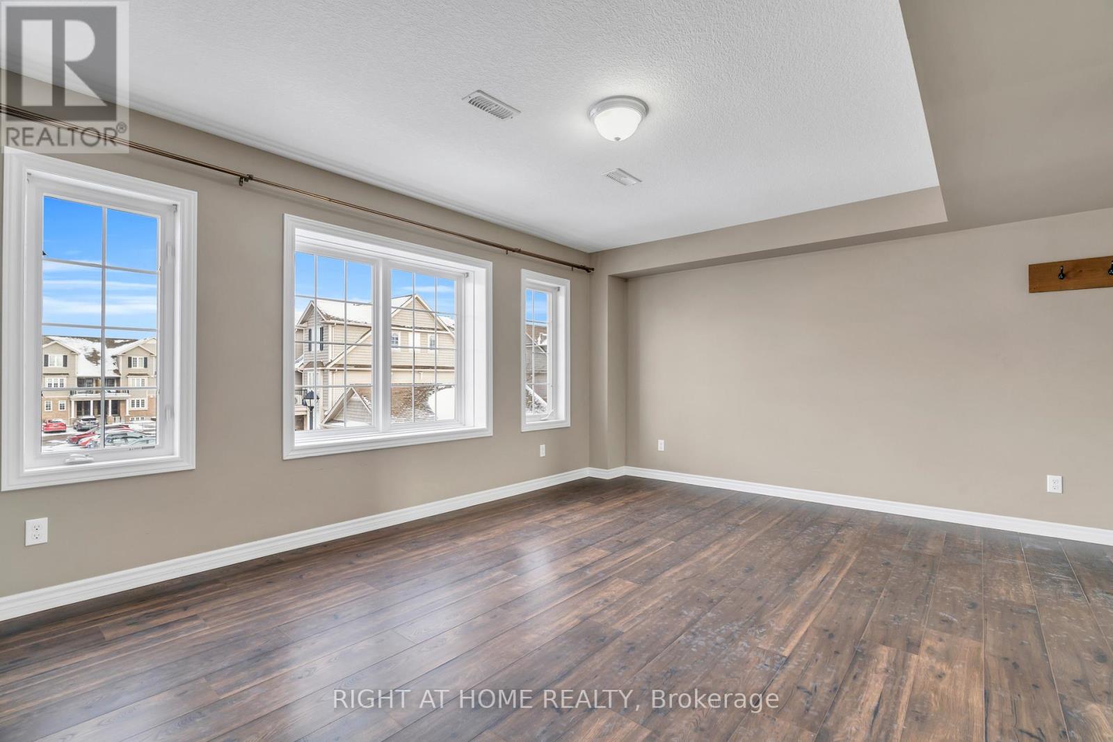 B - 630 WOODLAWN ROAD E