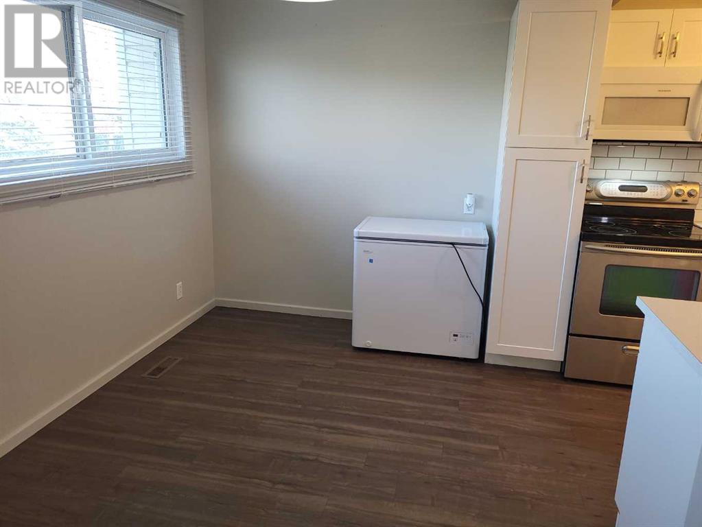 40, 55 Lemoyne Crescent W