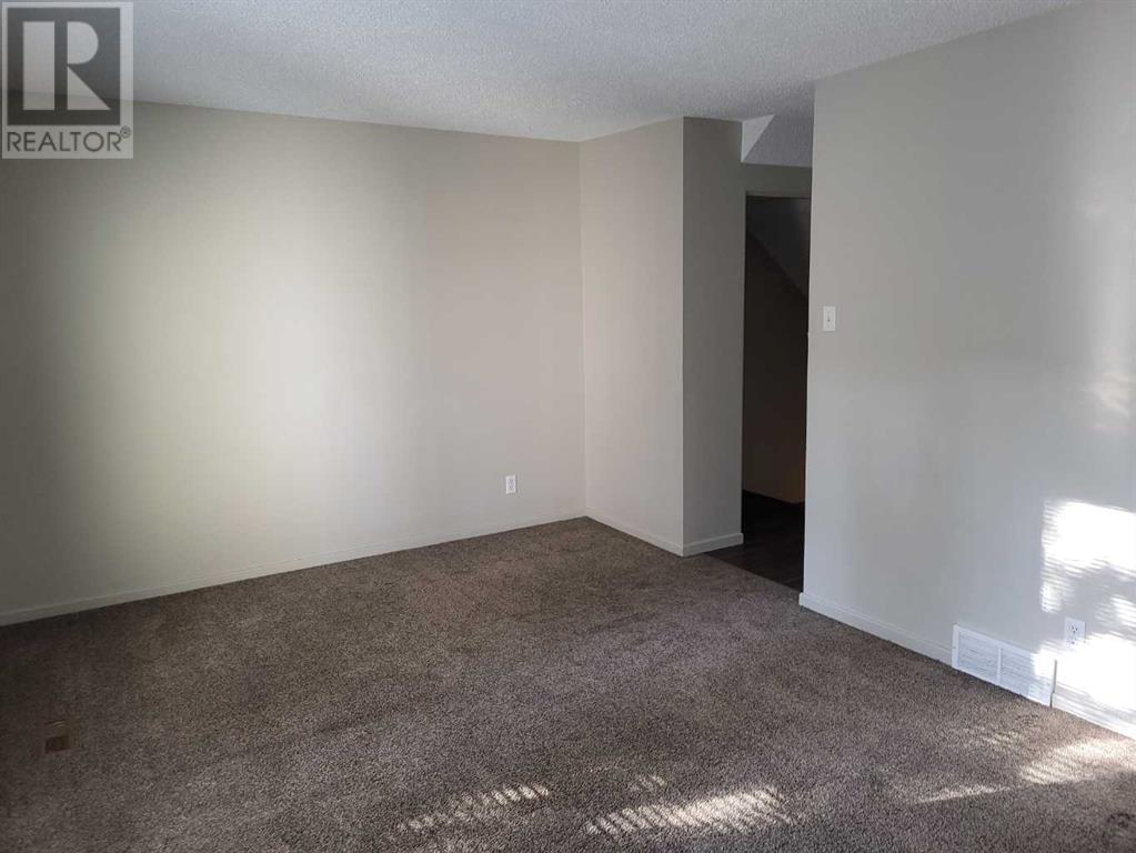 40, 55 Lemoyne Crescent W
