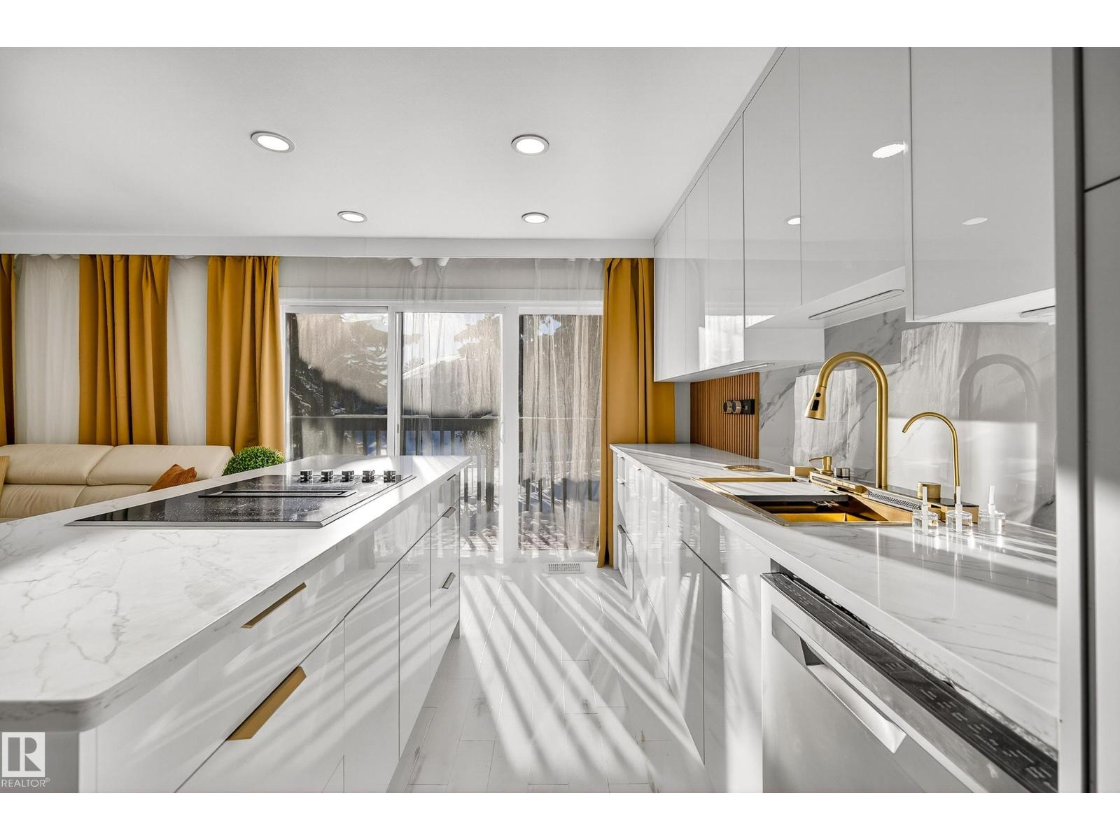 11A MEADOWLARK VG NW