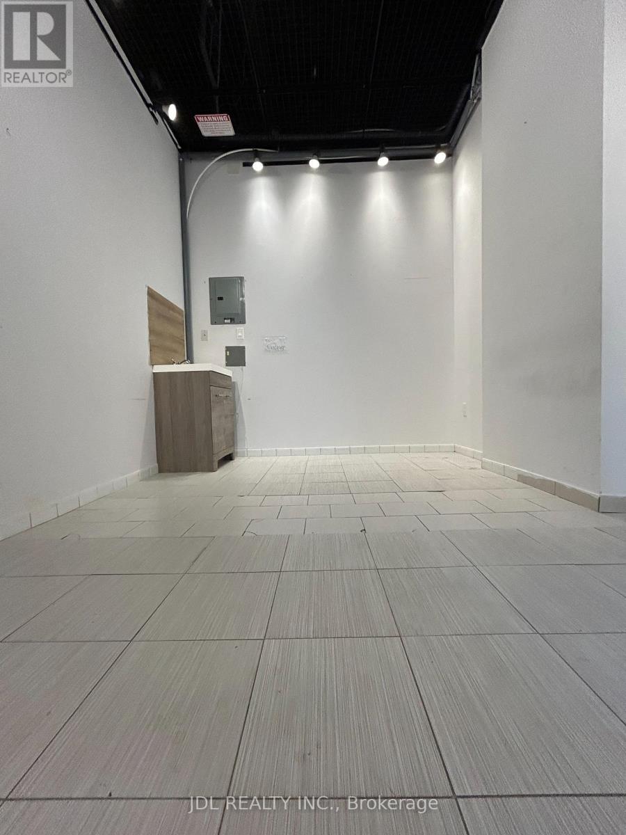 #3 - 384 YONGE ST STREET