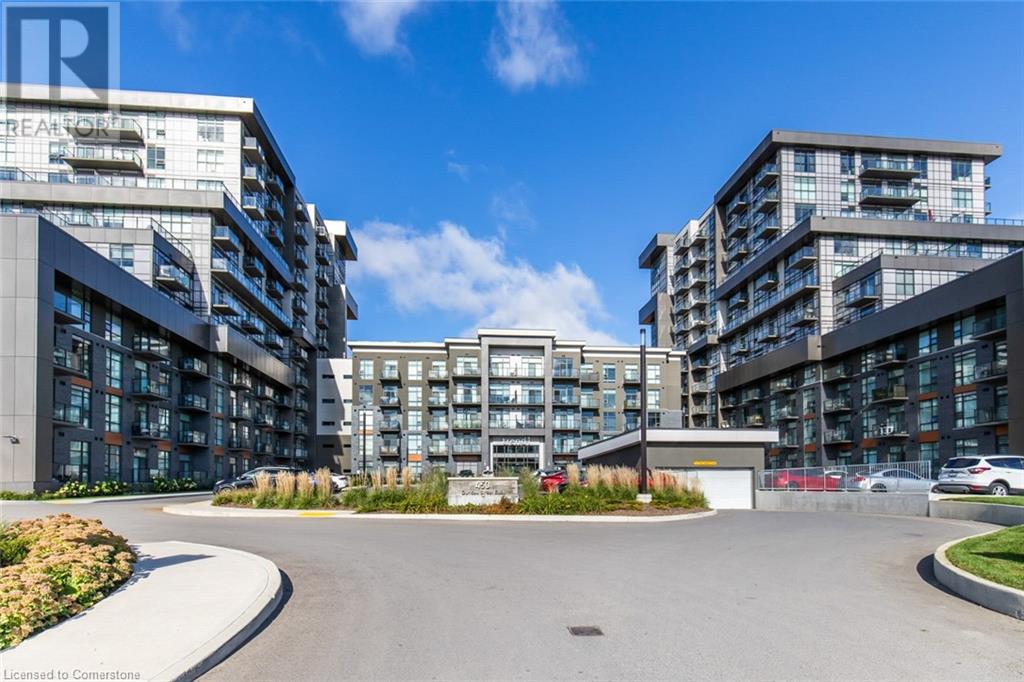 450 DUNDAS Street E Unit# 303