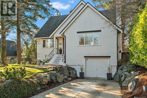 658 Richmond Ave Victoria BC V8S3Y7