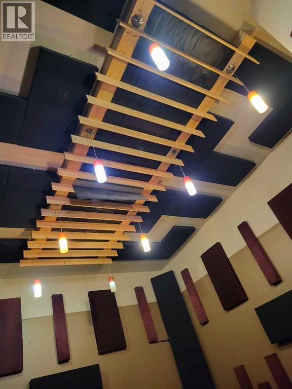 104, 3208 8 Avenue NE