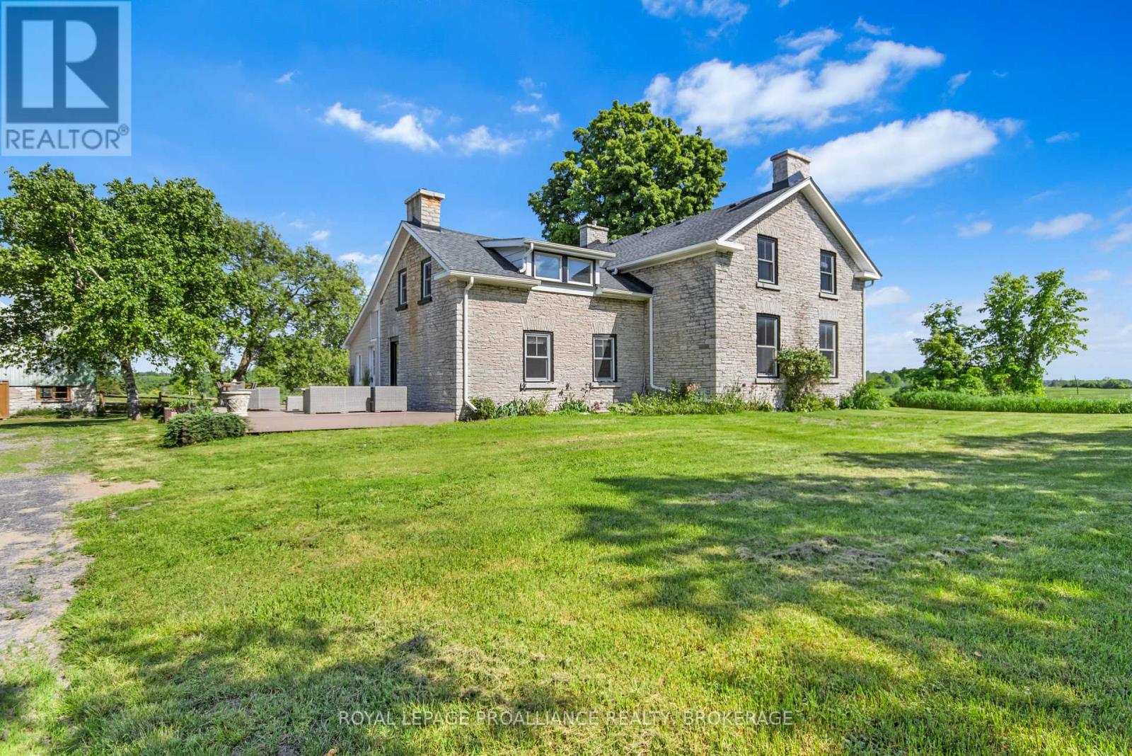 2478 MIDDLE ROAD