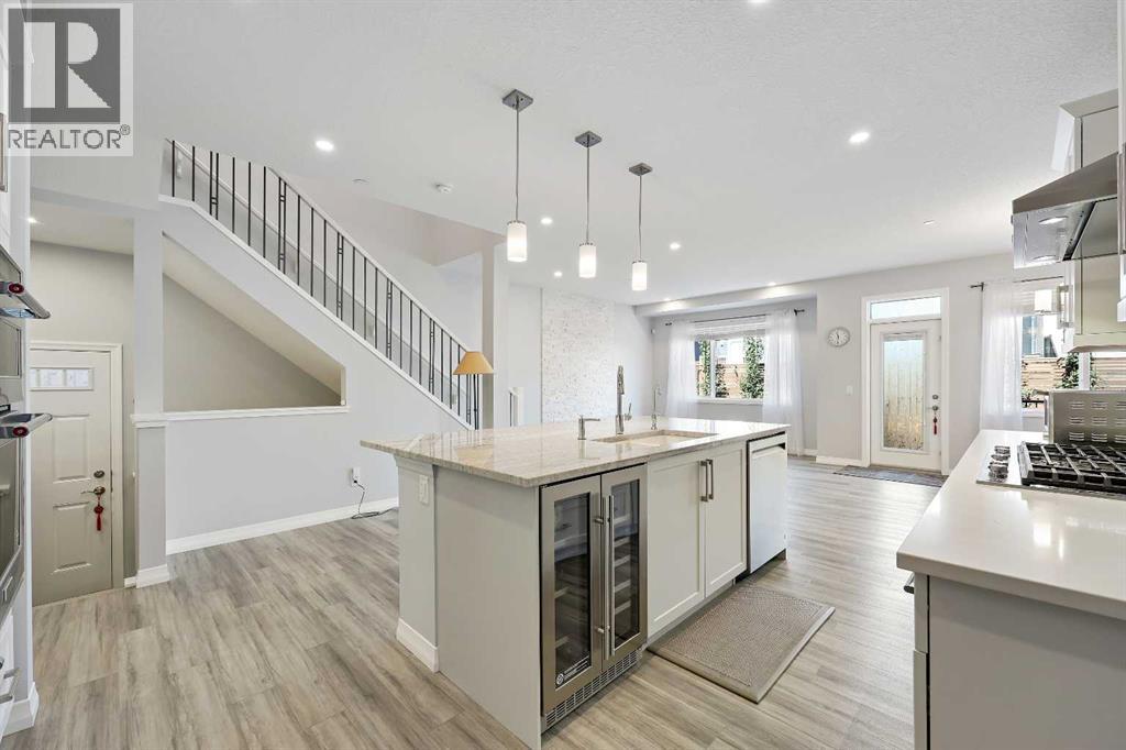 69 Howse Mount NE