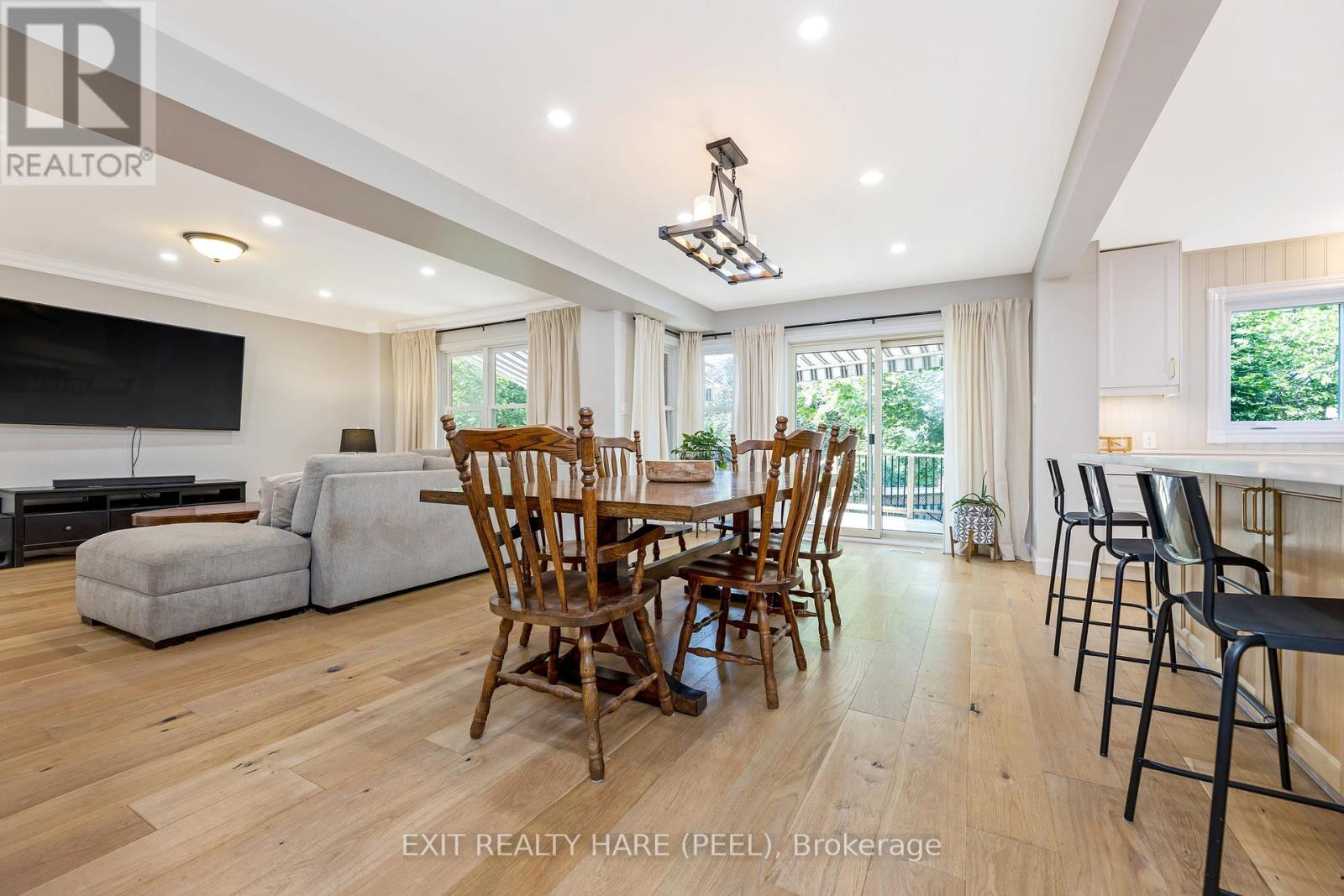 ON - 6 STONEGATE DRIVE
