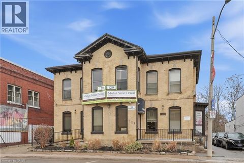 129-131 MARKET Street Brantford ON N3T2Z9